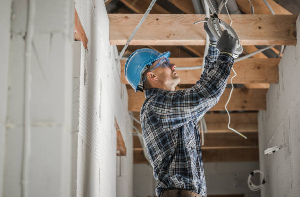 Best Affordable Emergency Electrician  in Highland, AR
